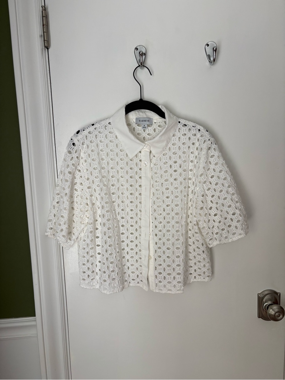 Evereve White Eyelet Button-Front Collared Top